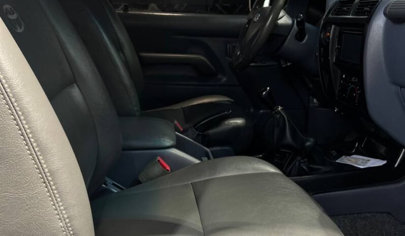 
								TOYOTA PRADO SUMO 2.7 MT 4X4 full									