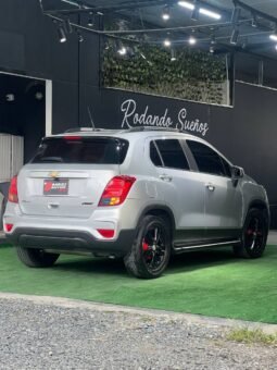 
										CHEVROLET TRACKER LS MT 1.8 4X2 full									
