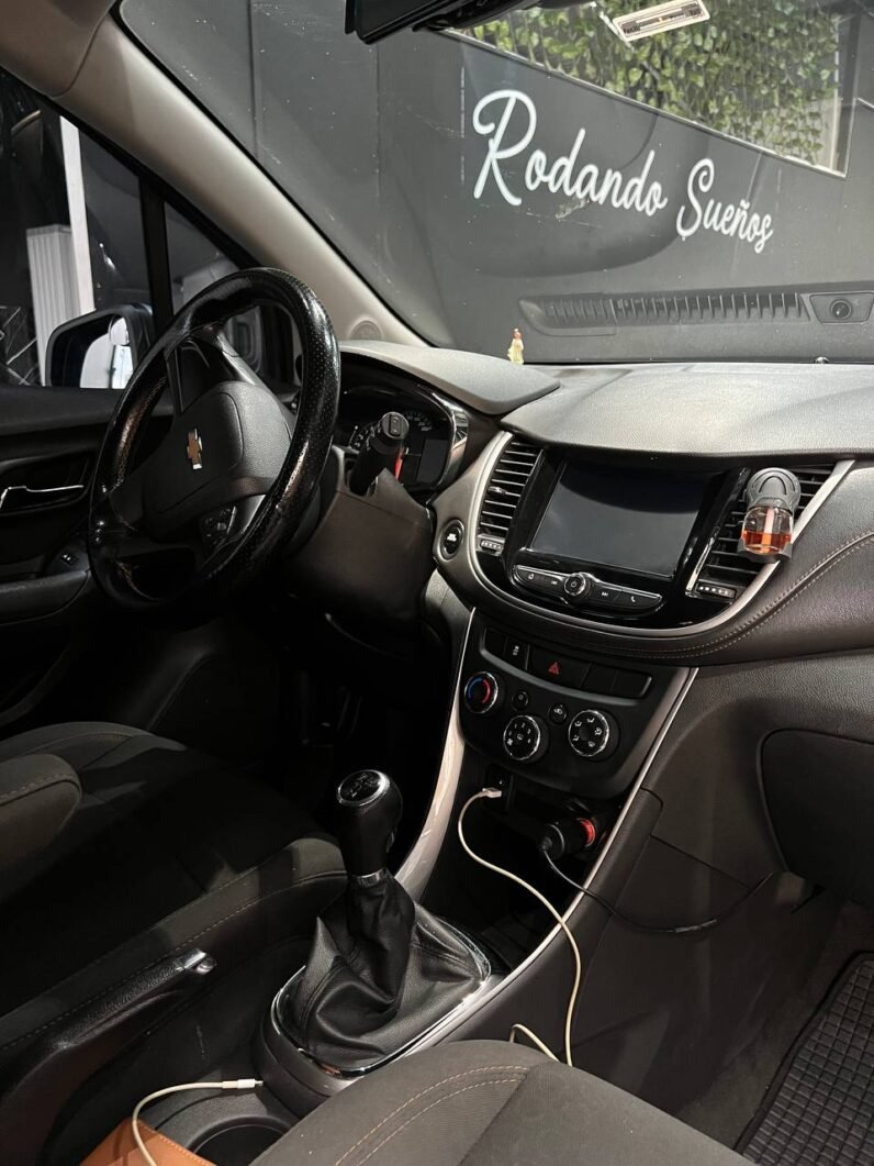 
								CHEVROLET TRACKER LS MT 1.8 4X2 full									