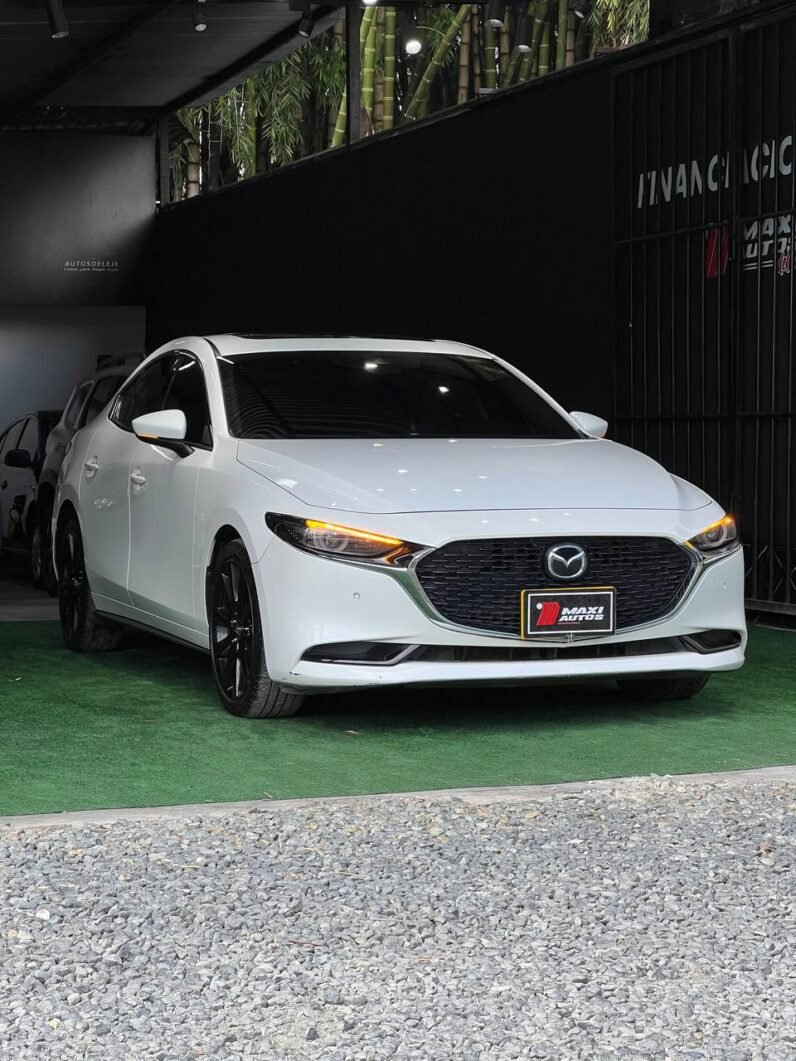 
								MAZDA 3 GRAND TOURING LX 2.5 AT full									