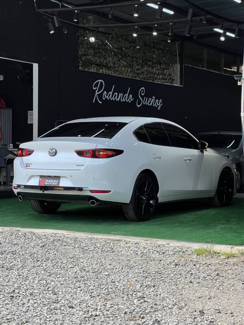 
								MAZDA 3 GRAND TOURING LX 2.5 AT full									