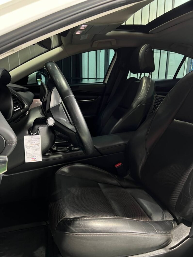 
								MAZDA 3 GRAND TOURING LX 2.5 AT full									