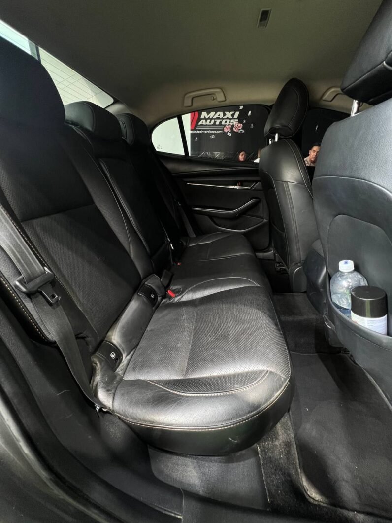 
								MAZDA 3 TOURING SD full									