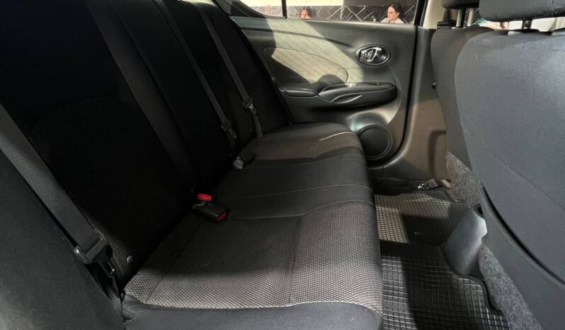 
								NISSAN VERSA ADVANCE MT 1.6 SD full									