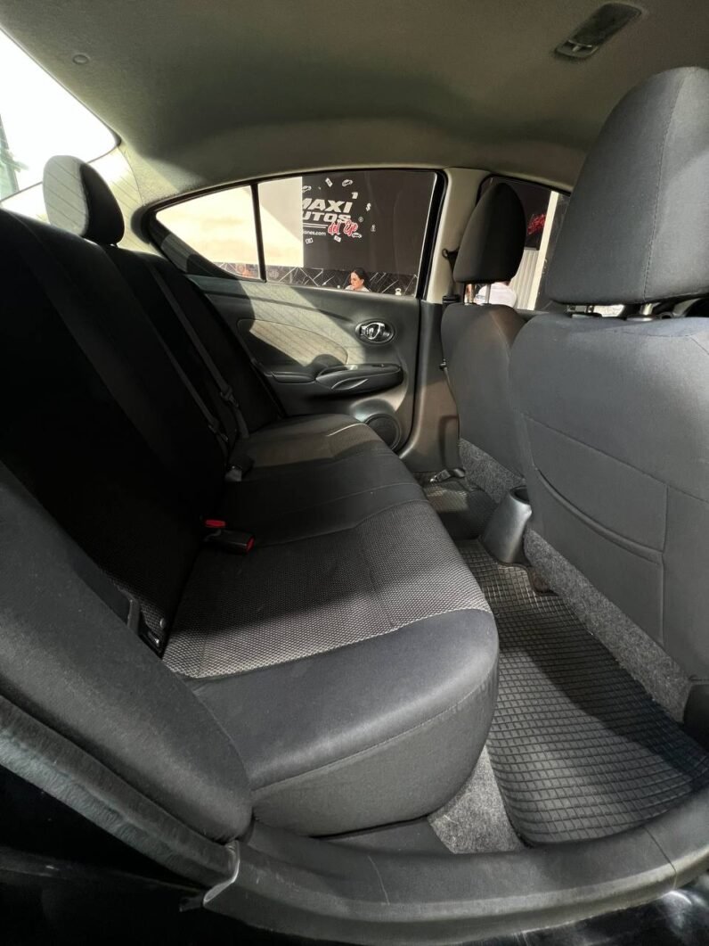 
								NISSAN VERSA ADVANCE MT 1.6 SD full									