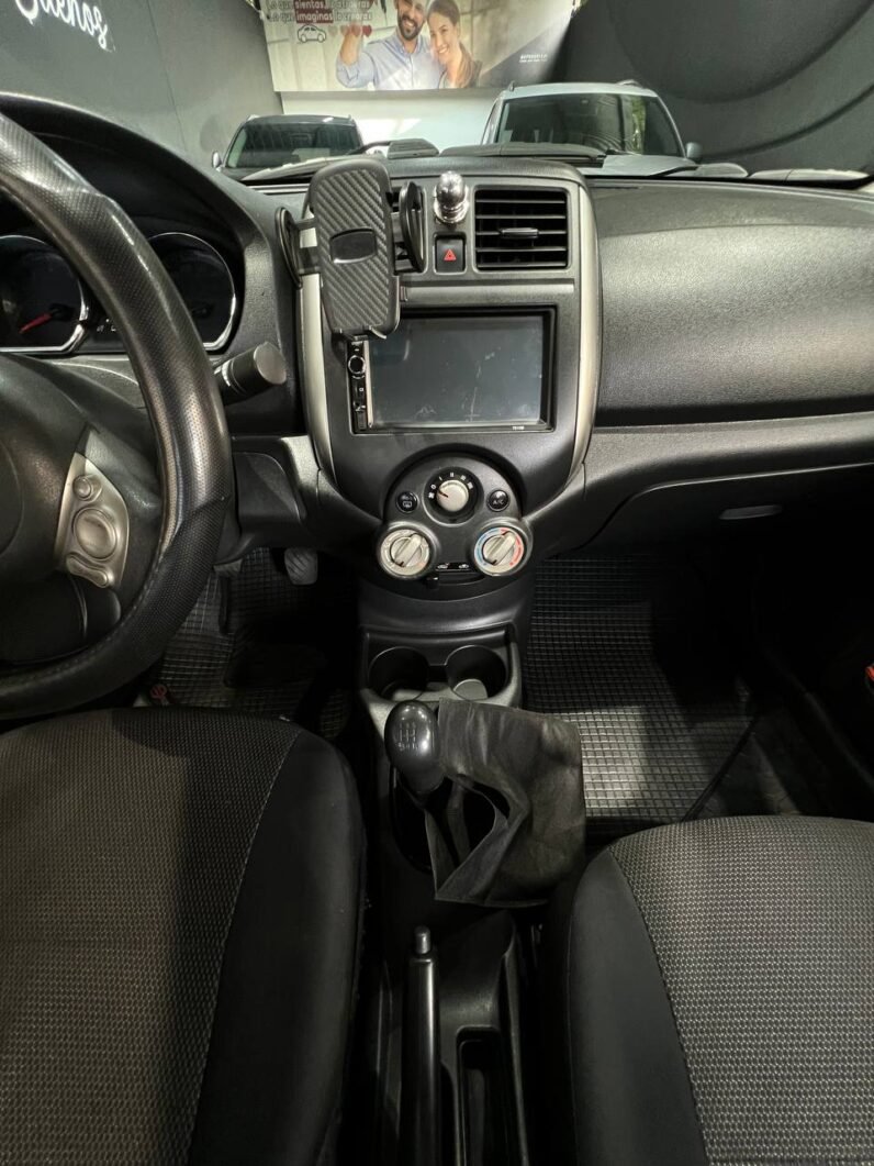
								NISSAN VERSA ADVANCE MT 1.6 SD full									