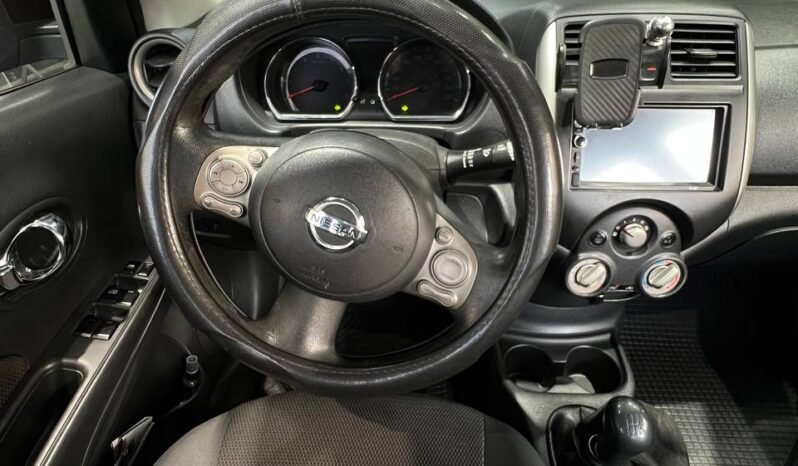 
								NISSAN VERSA ADVANCE MT 1.6 SD full									
