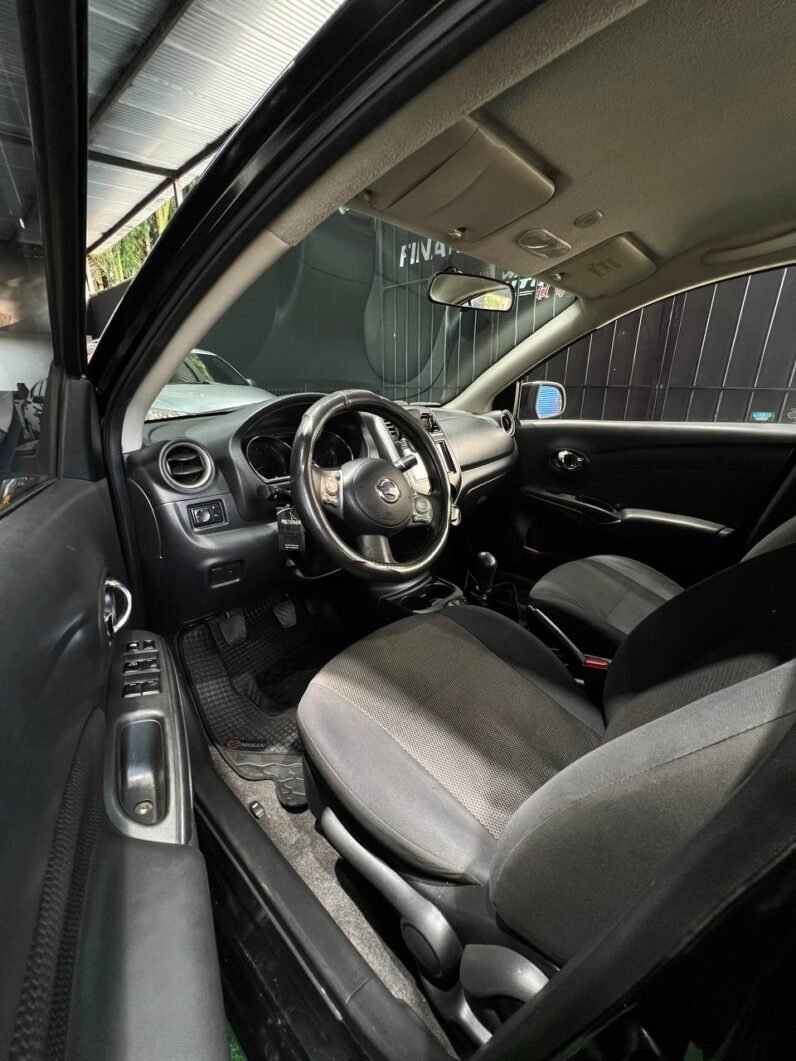 
								NISSAN VERSA ADVANCE MT 1.6 SD full									