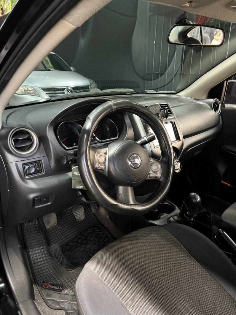 
								NISSAN VERSA ADVANCE MT 1.6 SD full									