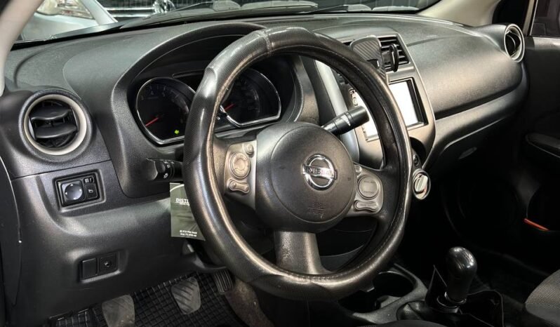 
								NISSAN VERSA ADVANCE MT 1.6 SD full									