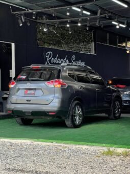 
										NISSAN X-TRAIL 2.5 AT 4X4 EXCLUSIVE 7PTOS full									