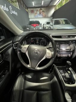 
										NISSAN X-TRAIL 2.5 AT 4X4 EXCLUSIVE 7PTOS full									