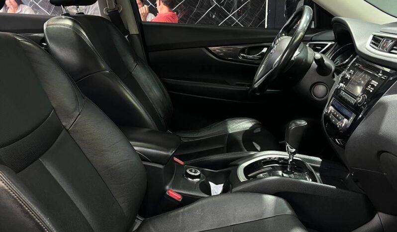 
								NISSAN X-TRAIL 2.5 AT 4X4 EXCLUSIVE 7PTOS full									
