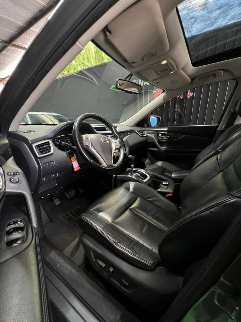 
								NISSAN X-TRAIL 2.5 AT 4X4 EXCLUSIVE 7PTOS full									