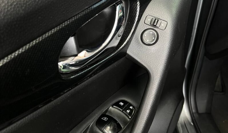 
								NISSAN X-TRAIL 2.5 AT 4X4 EXCLUSIVE 7PTOS full									