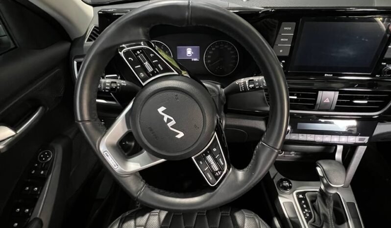 
								KIA SELTOS ZENITH AT 1.6 4×2 full									