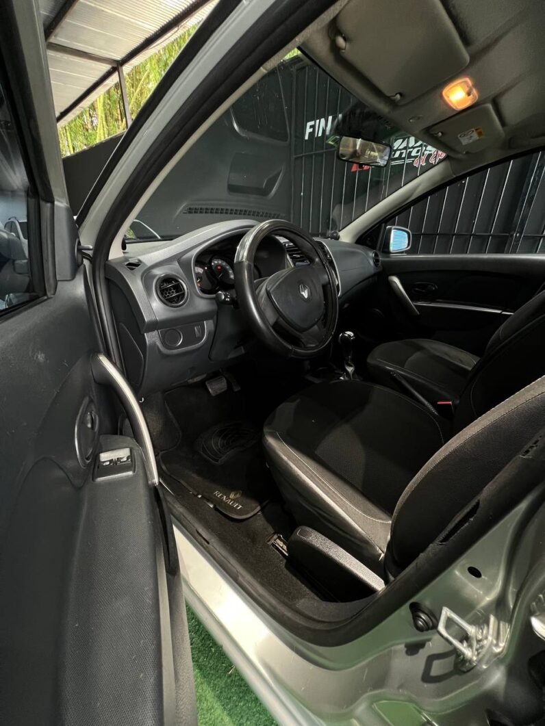 
								RENAULT LOGAN EXPRESSION AUT 1.6 full									
