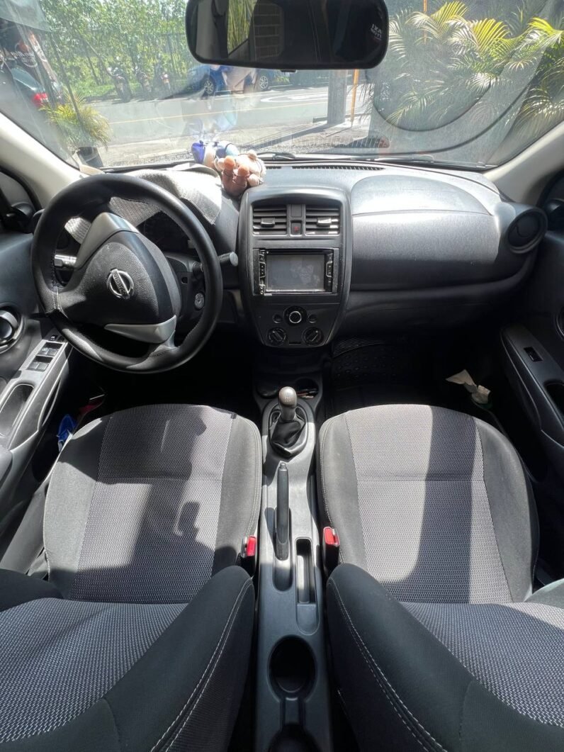 
								NISSAN VERSA SENSE MT 1.6 full									