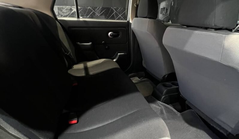 
								NISSAN TIIDA COMFORT 1.8 AT SD full									