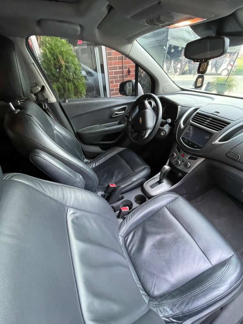 
								CHEVROLET TRACKER LT AT 1.8 full									