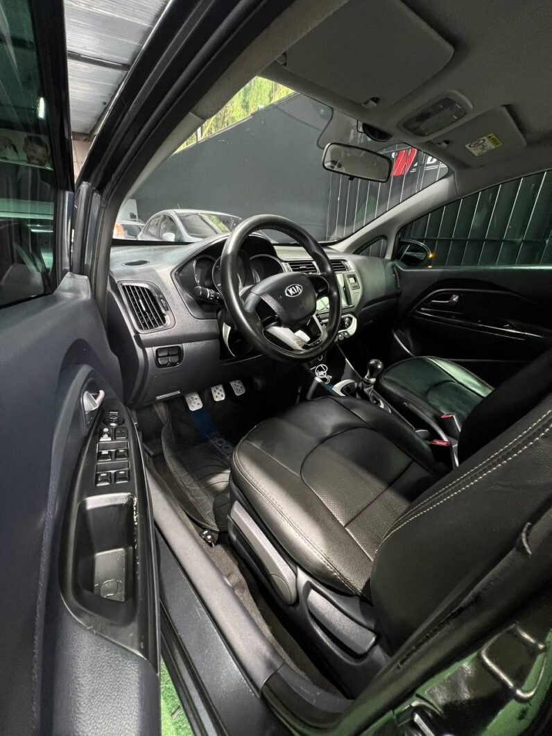 
								KIA RIO UB EX 1.25 SEDAN MT full									