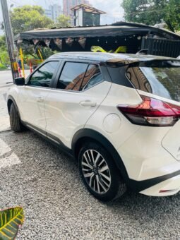 
										NISSAN KICKS EXCLUSIVE 1.600L AT 4×2 full									