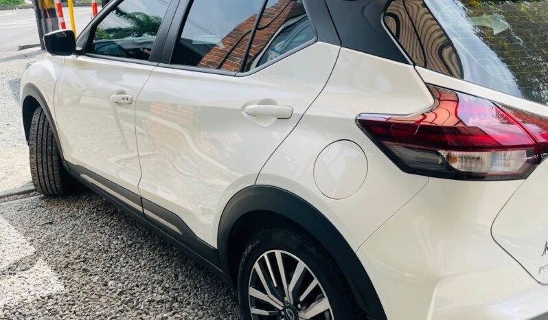
								NISSAN KICKS EXCLUSIVE 1.600L AT 4×2 full									