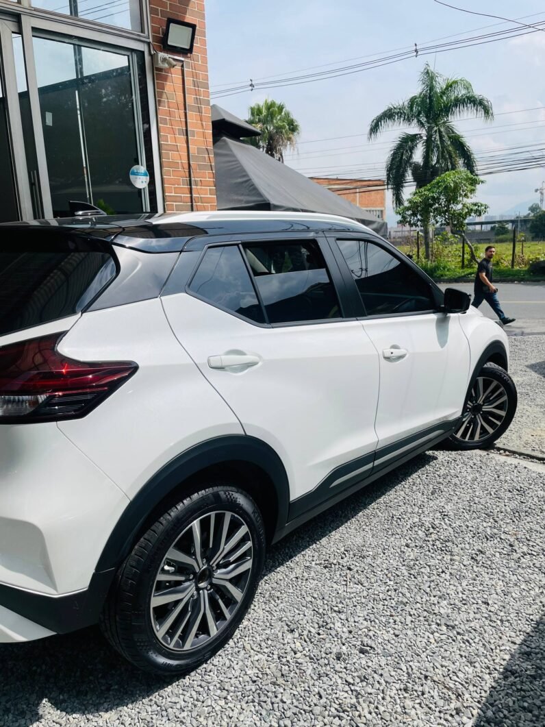 
								NISSAN KICKS EXCLUSIVE 1.600L AT 4×2 full									