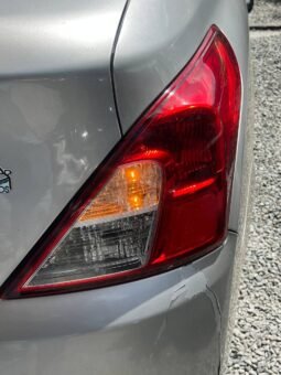
										NISSAN VERSA SENSE MT 1.6 full									