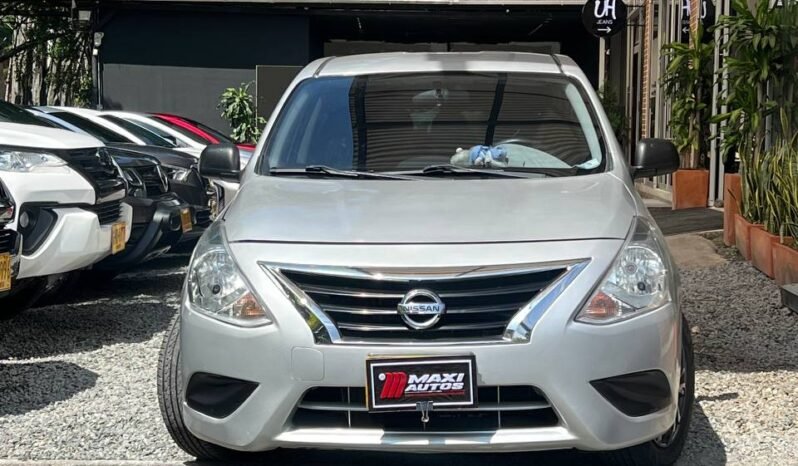 
								NISSAN VERSA SENSE MT 1.6 full									