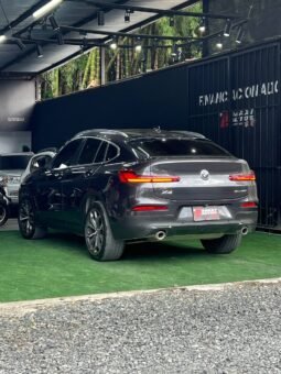 
										BMW X4 XDRIVE 30I 2.0 AT full									
