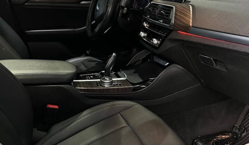 
								BMW X4 XDRIVE 30I 2.0 AT full									