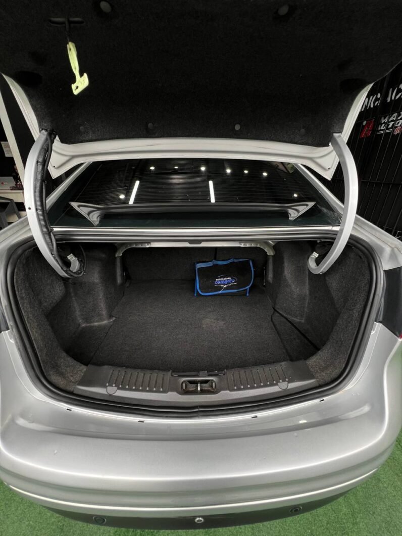 
								FORD FIESTA TITANIUM AT 1.6 full									