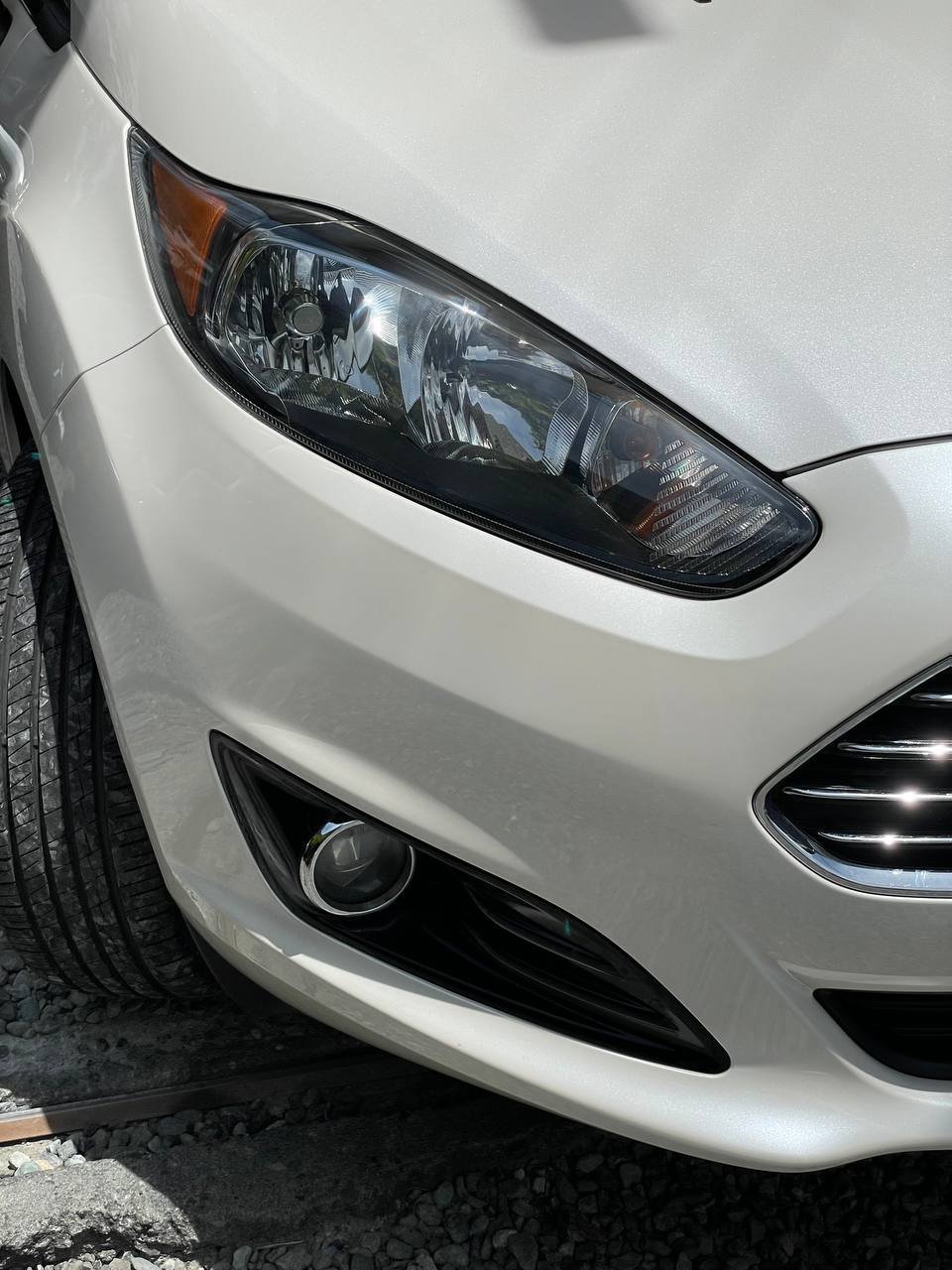 FORD  FIESTA SE 1.6L AT SEDAN
