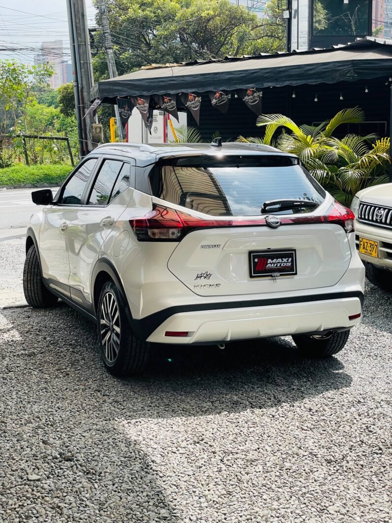 
								NISSAN KICKS EXCLUSIVE 1.600L AT 4×2 full									