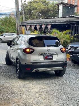 RENAULT CAPTUR INTENS AT 2.0 4X2