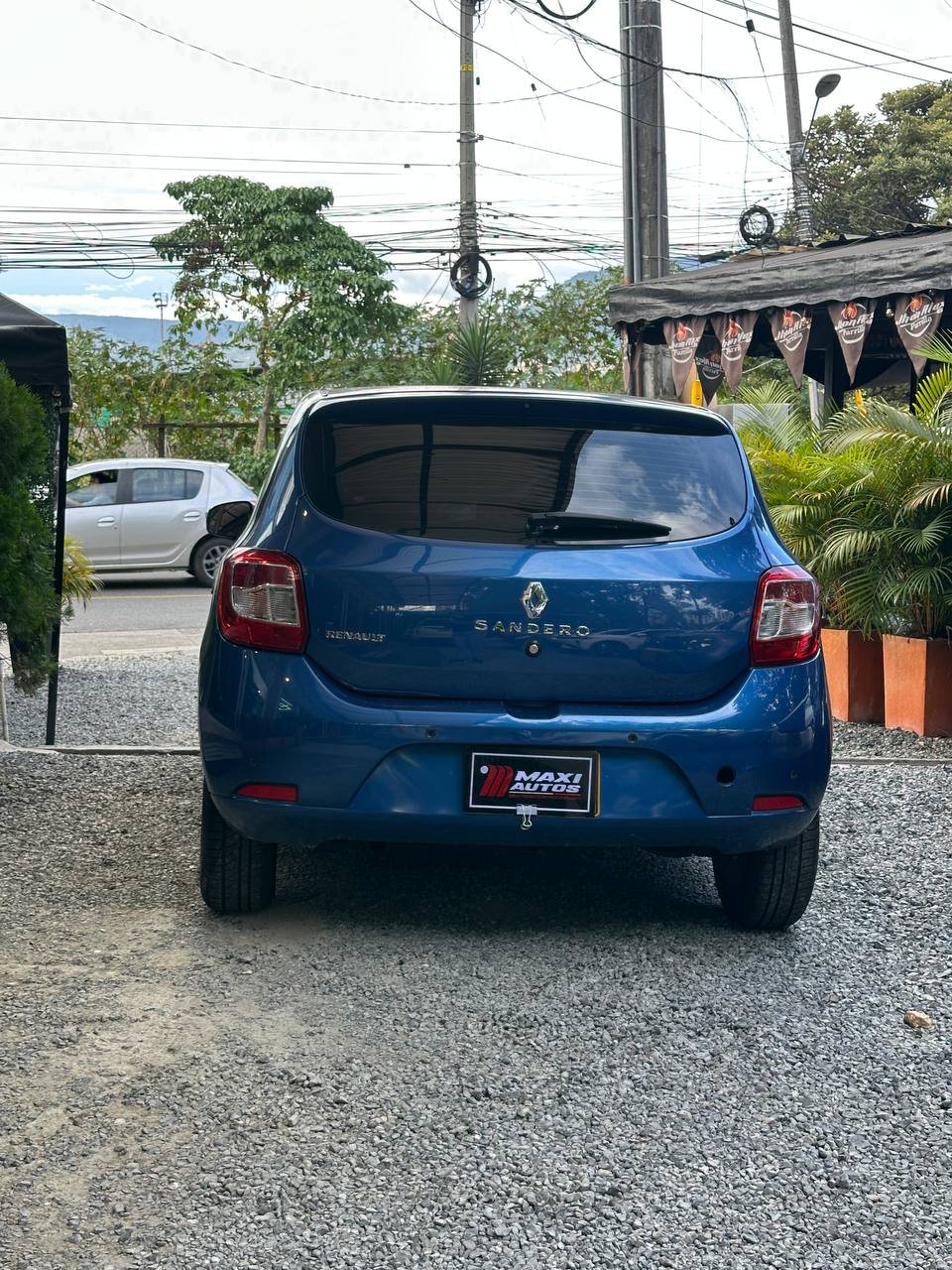 RENAULT SANDERO AUTOMATIQ