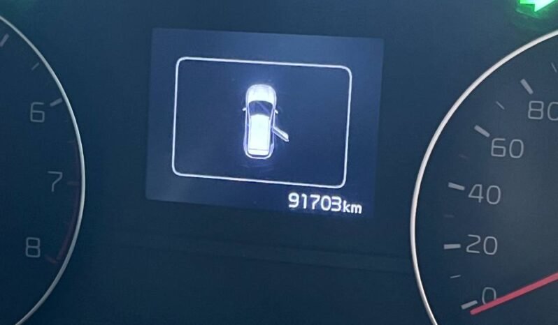 
								KIA SPORTAGE DESIRE 2.0 AT 4X2 full									