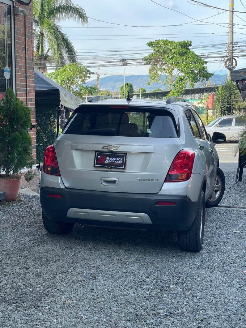 
								CHEVROLET TRACKER LT AT 1.8 full									