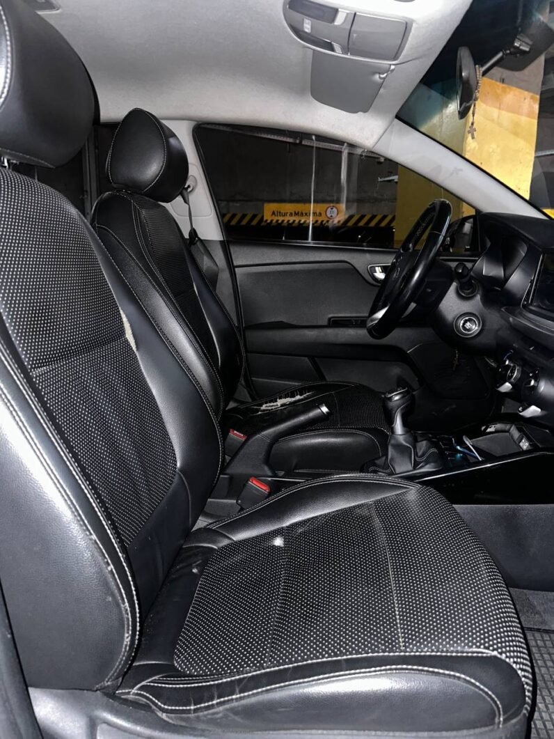 
								KIA RIO VIBRANT MT 1.4 full									