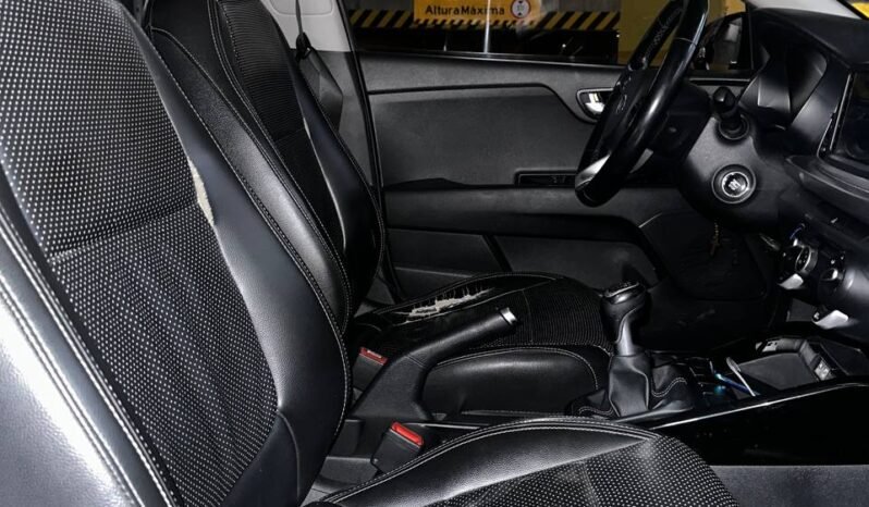 
								KIA RIO VIBRANT MT 1.4 full									