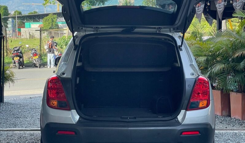 
								CHEVROLET TRACKER LT AT 1.8 full									