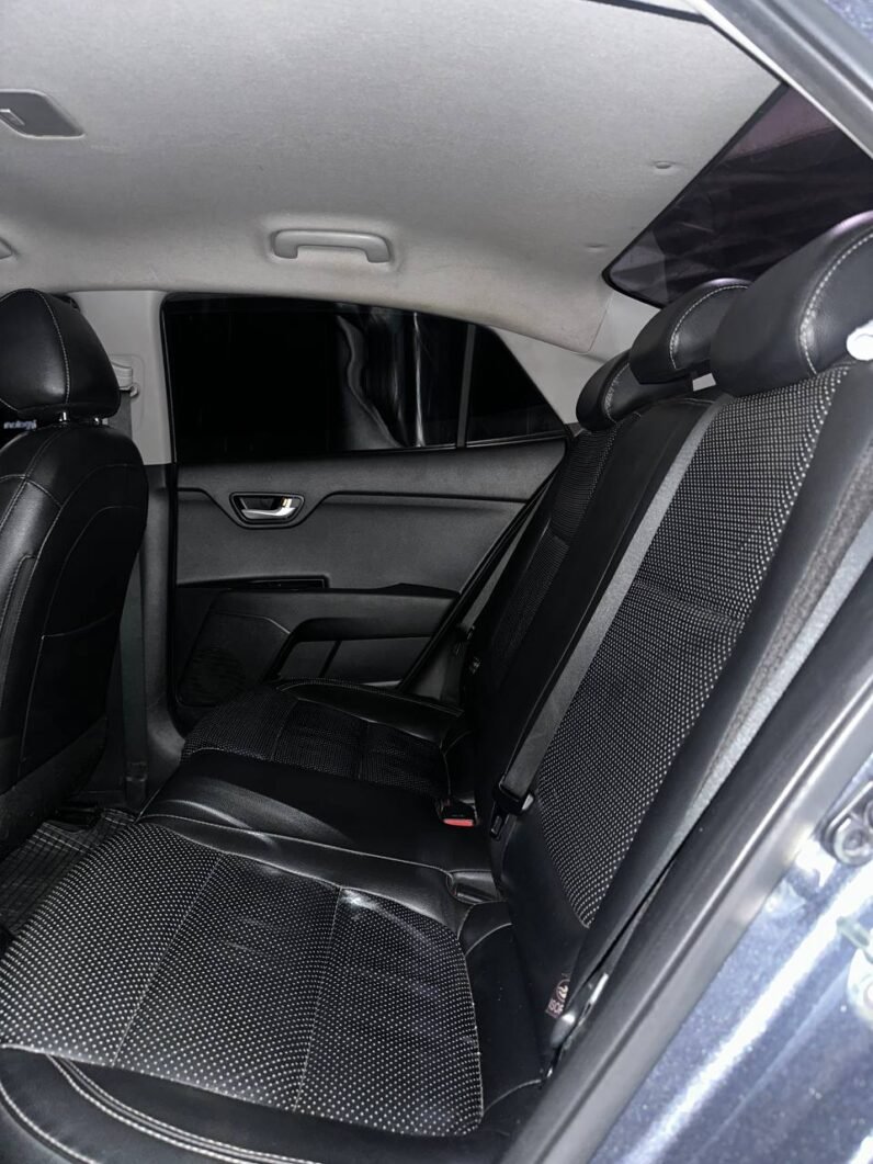 
								KIA RIO VIBRANT MT 1.4 full									