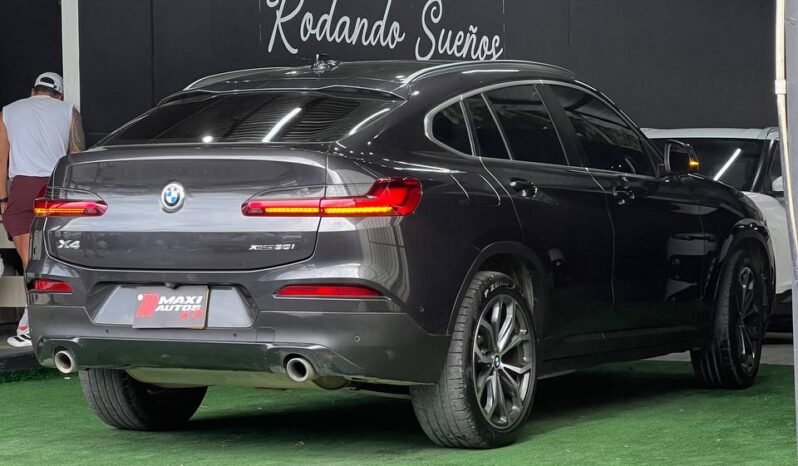 
								BMW X4 XDRIVE 30I 2.0 AT full									