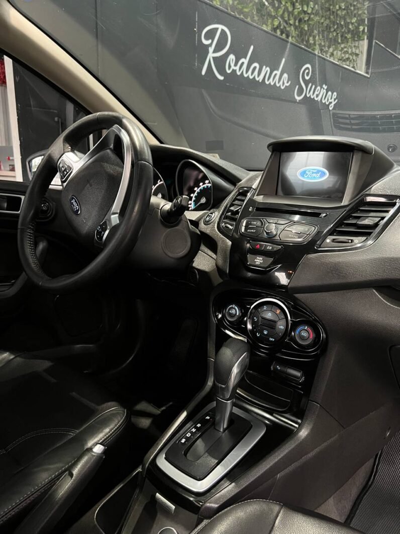 
								FORD FIESTA TITANIUM AT 1.6 full									