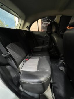 
										NISSAN MARCH SR MT 1.6 full									