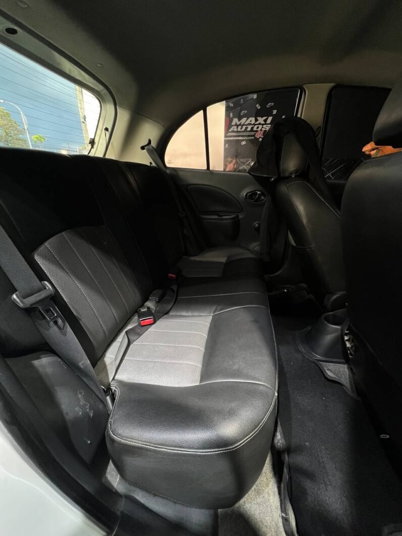 
								NISSAN MARCH SR MT 1.6 full									