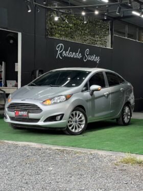 FORD FIESTA TITANIUM AT 1.6