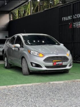FORD FIESTA TITANIUM AT 1.6