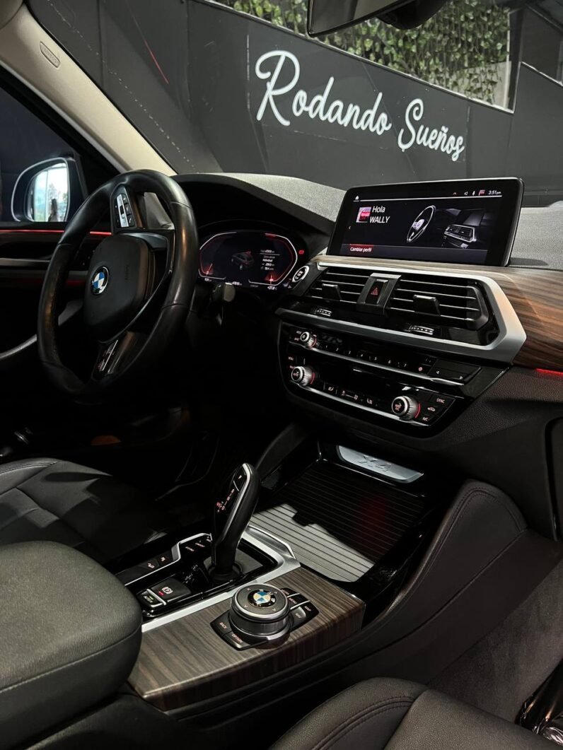 
								BMW X4 XDRIVE 30I 2.0 AT full									